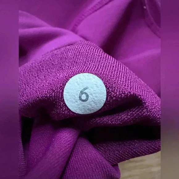 Lululemon Hot To Street Crop  Size 6 Regal Plum - Picture 10 of 14